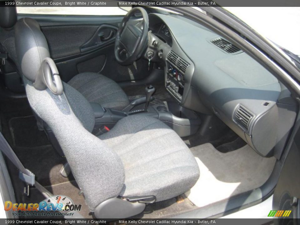 1999 Chevrolet Cavalier Coupe Bright White / Graphite Photo #9