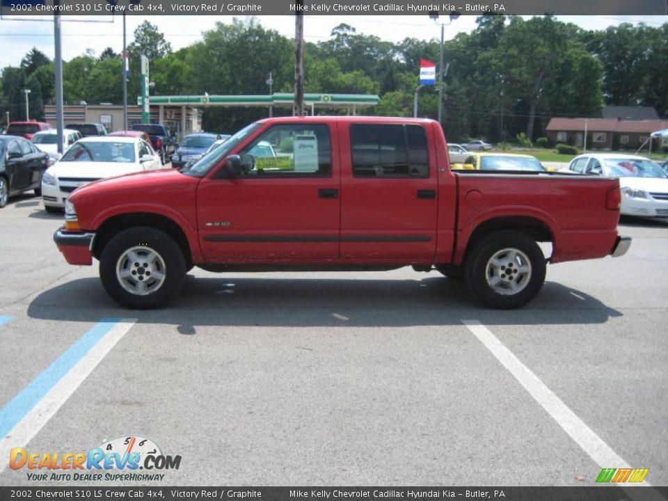 2002 Chevrolet S10 LS Crew Cab 4x4 Victory Red / Graphite Photo #3