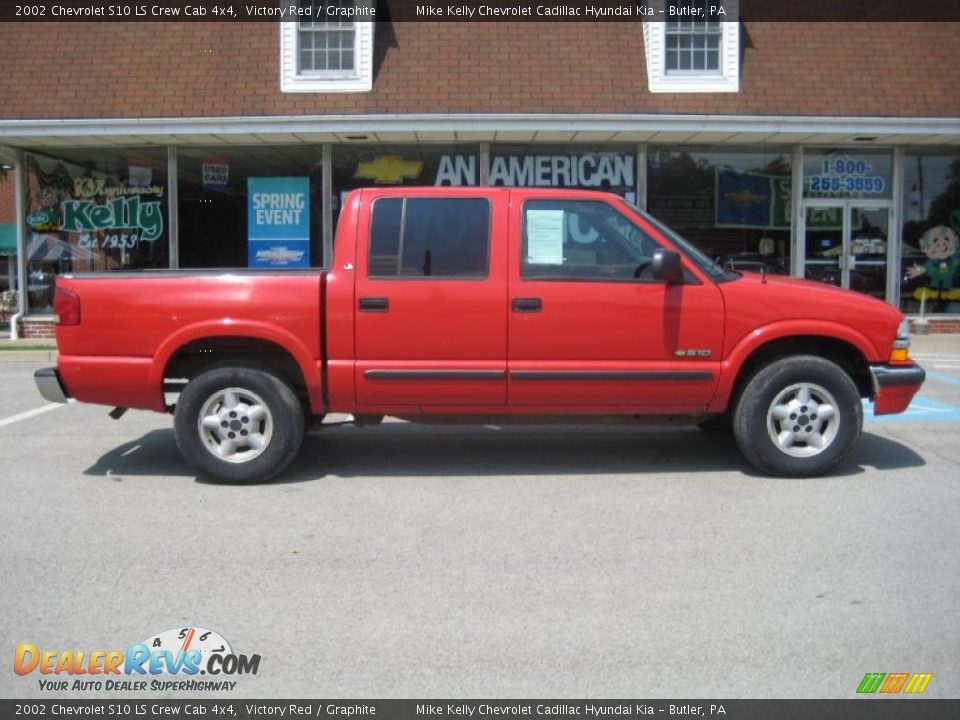 2002 Chevrolet S10 LS Crew Cab 4x4 Victory Red / Graphite Photo #5