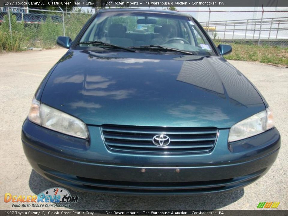 1997 Toyota Camry LE Classic Green Pearl / Gray Photo #3
