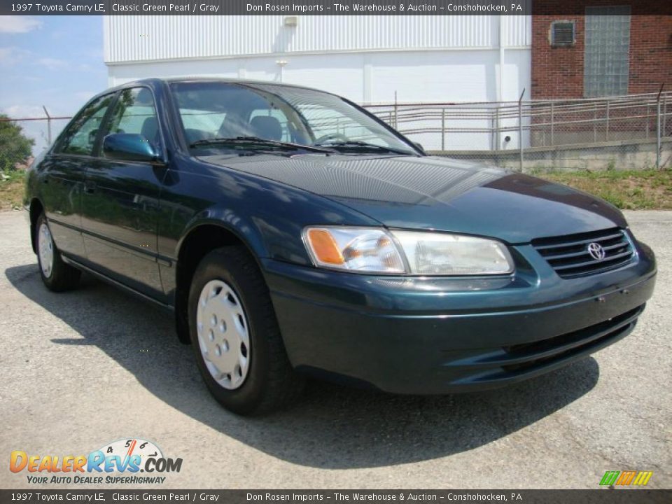 1997 Toyota Camry LE Classic Green Pearl / Gray Photo #5