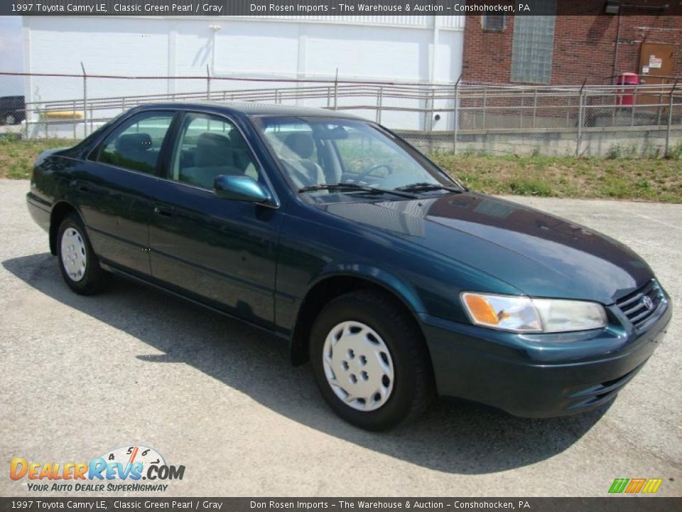 1997 Toyota Camry LE Classic Green Pearl / Gray Photo #6