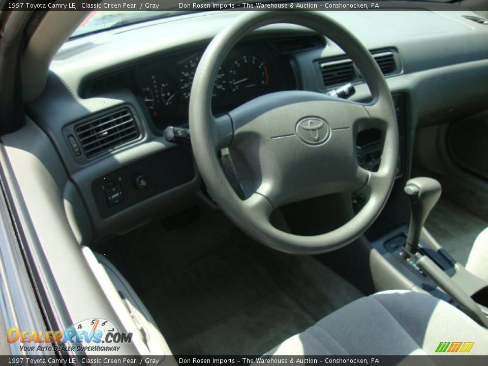 1997 Toyota Camry LE Classic Green Pearl / Gray Photo #12
