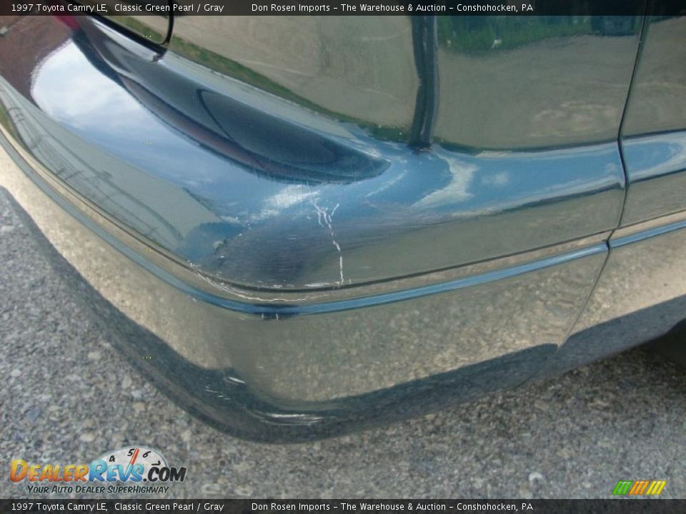 1997 Toyota Camry LE Classic Green Pearl / Gray Photo #28