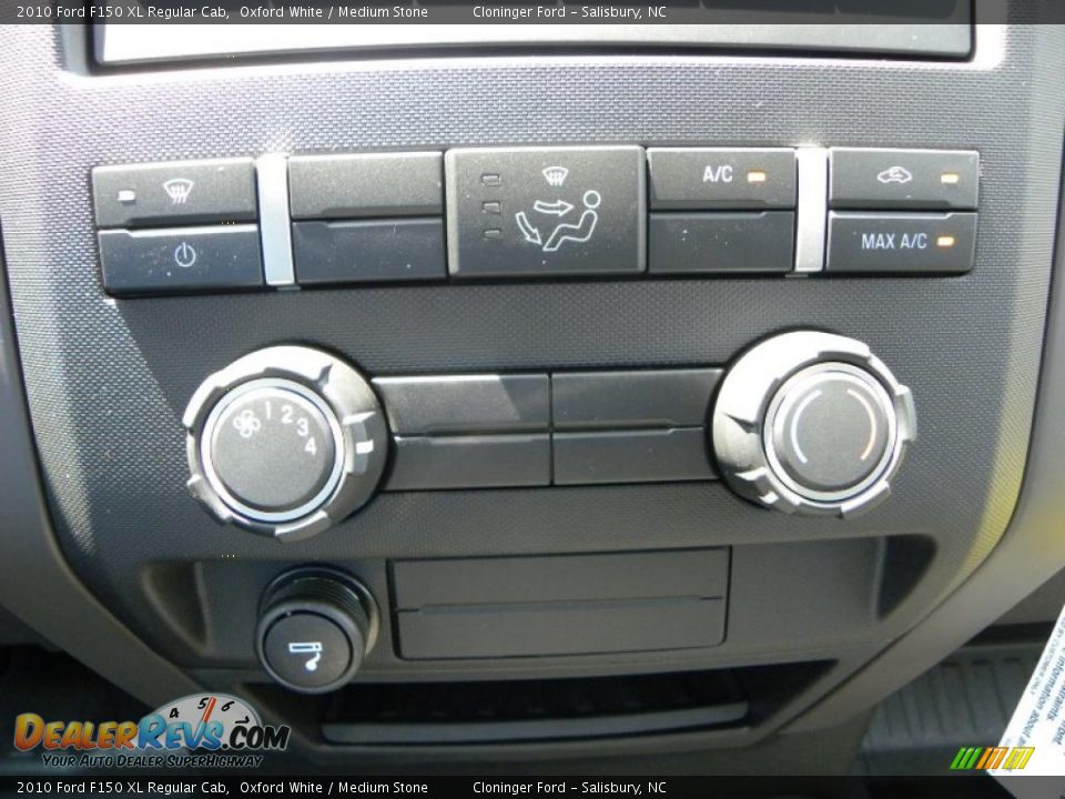 2010 Ford F150 XL Regular Cab Oxford White / Medium Stone Photo #16