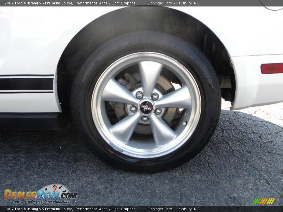 2007 Ford Mustang V6 Premium Coupe Performance White / Light Graphite Photo #12