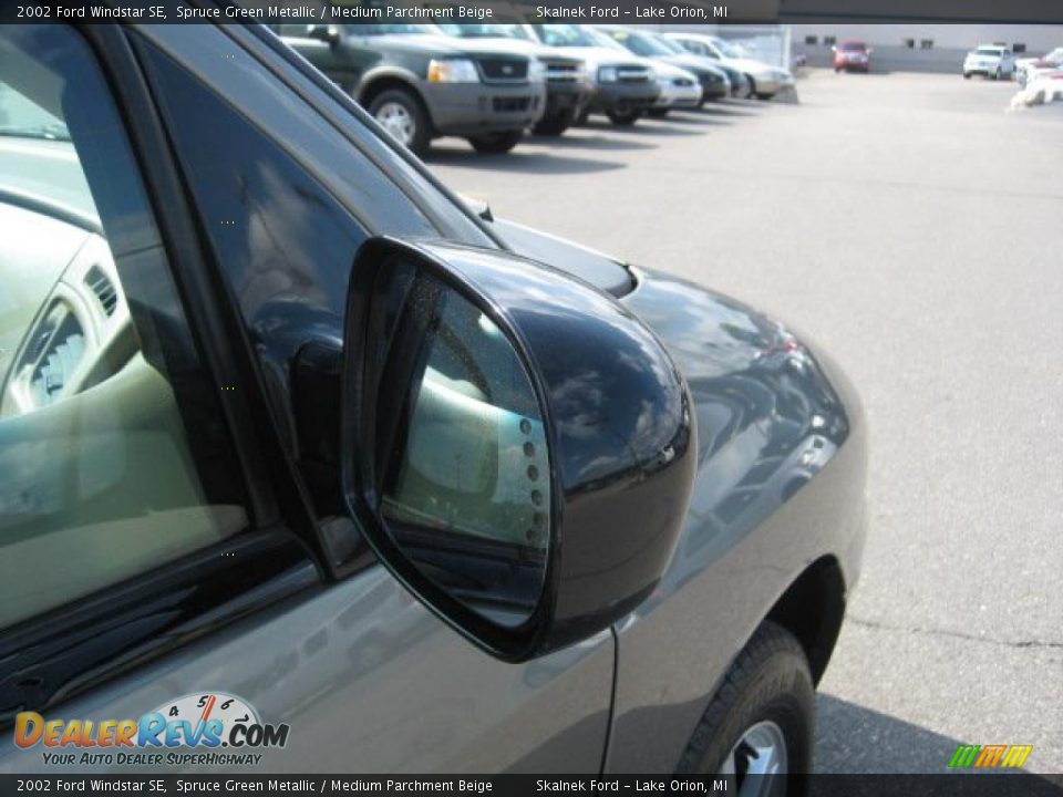 2002 Ford Windstar SE Spruce Green Metallic / Medium Parchment Beige Photo #14