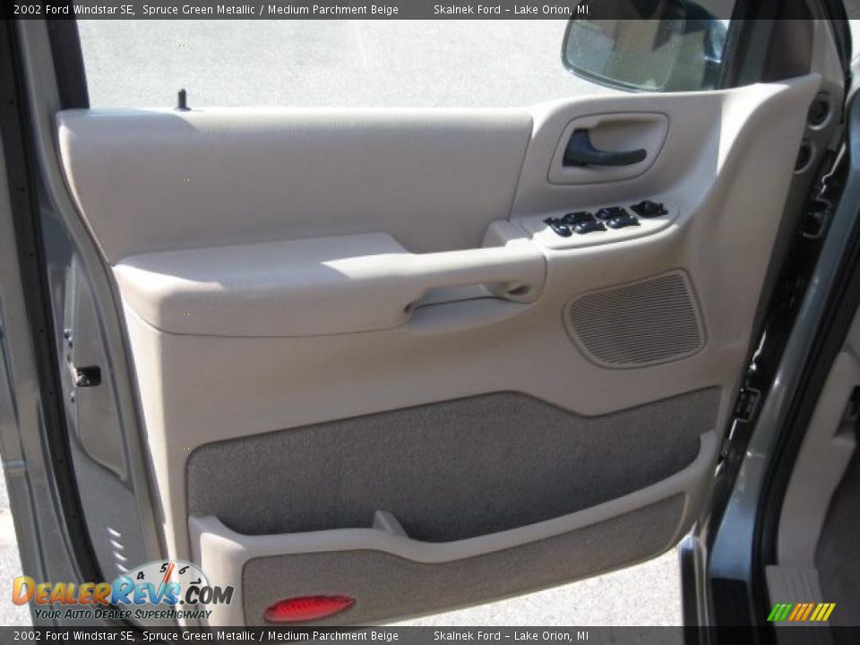 2002 Ford Windstar SE Spruce Green Metallic / Medium Parchment Beige Photo #25