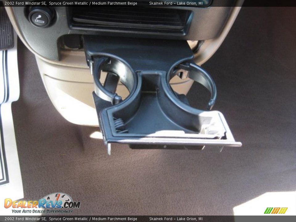2002 Ford Windstar SE Spruce Green Metallic / Medium Parchment Beige Photo #33