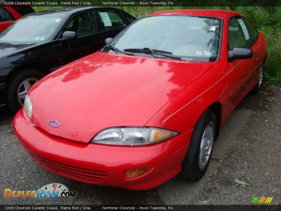 1998 Chevrolet Cavalier Coupe Flame Red / Gray Photo #3