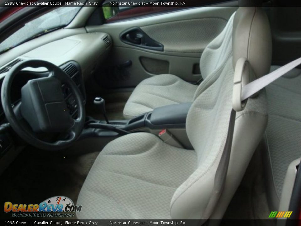 1998 Chevrolet Cavalier Coupe Flame Red / Gray Photo #5