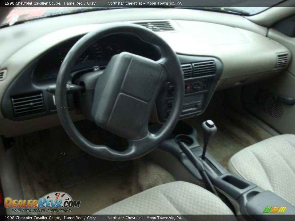 1998 Chevrolet Cavalier Coupe Flame Red / Gray Photo #7