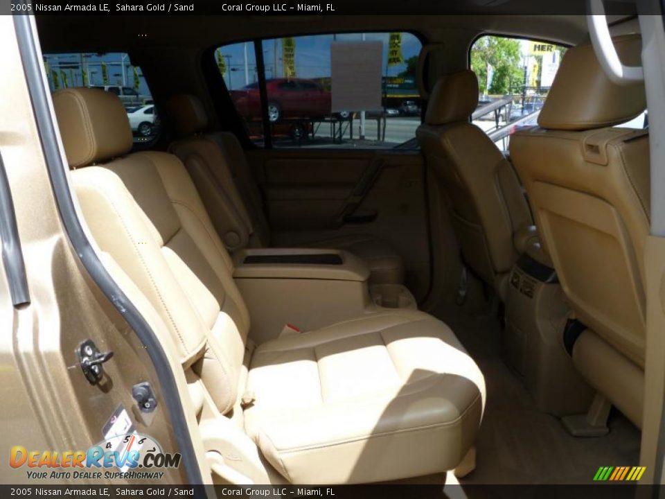 2005 Nissan Armada LE Sahara Gold / Sand Photo #12