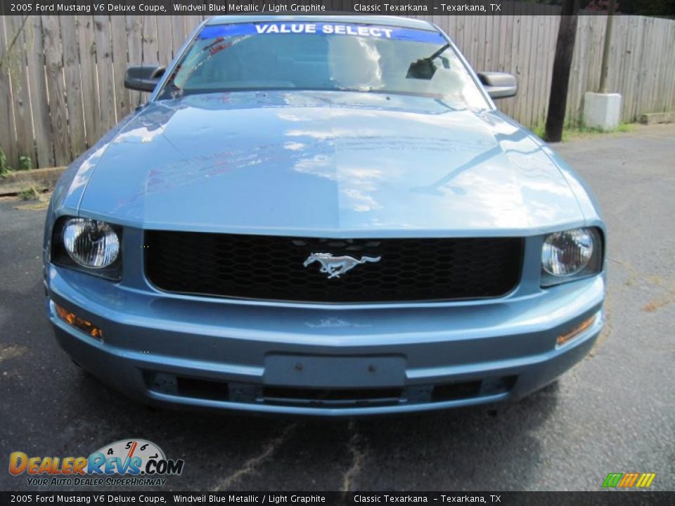 2005 Ford Mustang V6 Deluxe Coupe Windveil Blue Metallic / Light Graphite Photo #2