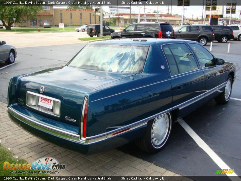 1996 Cadillac DeVille Sedan Dark Calypso Green Metallic / Neutral Shale Photo #4