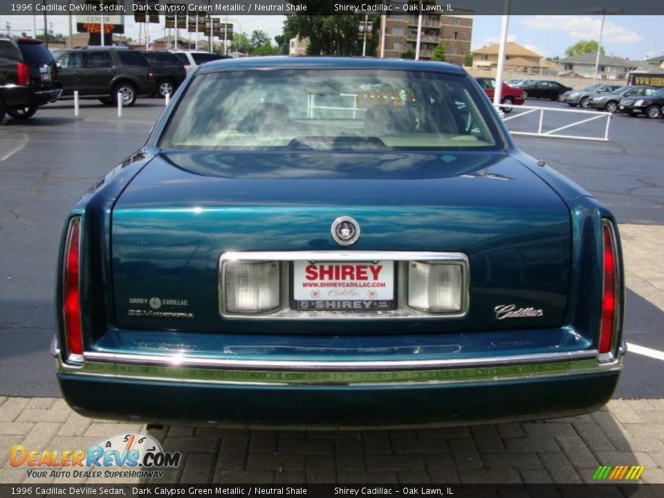 1996 Cadillac DeVille Sedan Dark Calypso Green Metallic / Neutral Shale Photo #5