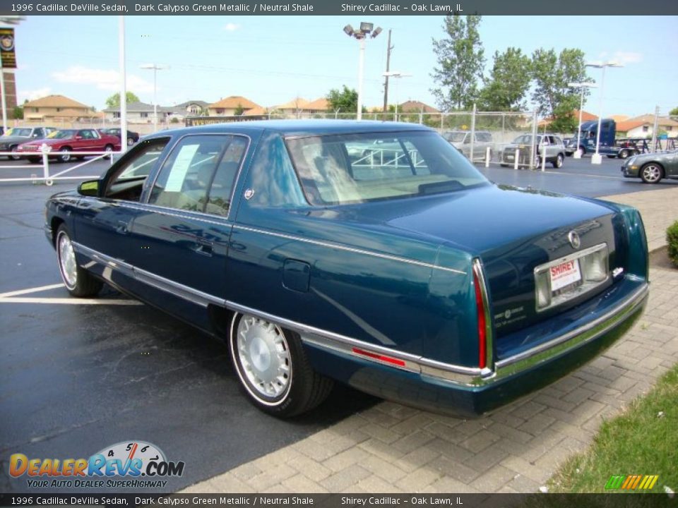 1996 Cadillac DeVille Sedan Dark Calypso Green Metallic / Neutral Shale Photo #6