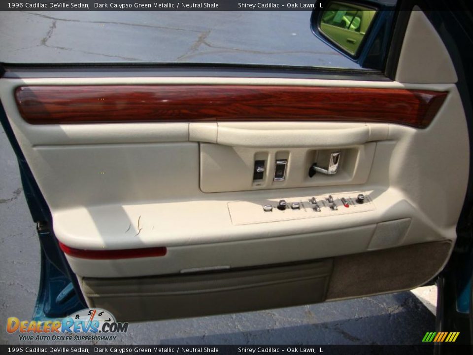 1996 Cadillac DeVille Sedan Dark Calypso Green Metallic / Neutral Shale Photo #11