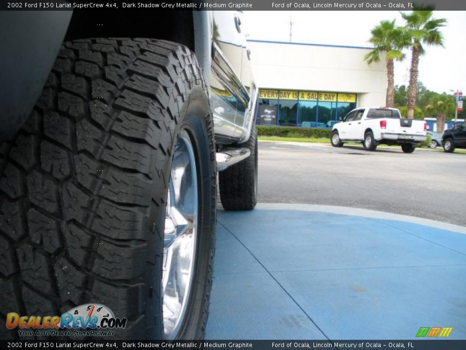 2002 Ford F150 Lariat SuperCrew 4x4 Dark Shadow Grey Metallic / Medium Graphite Photo #13