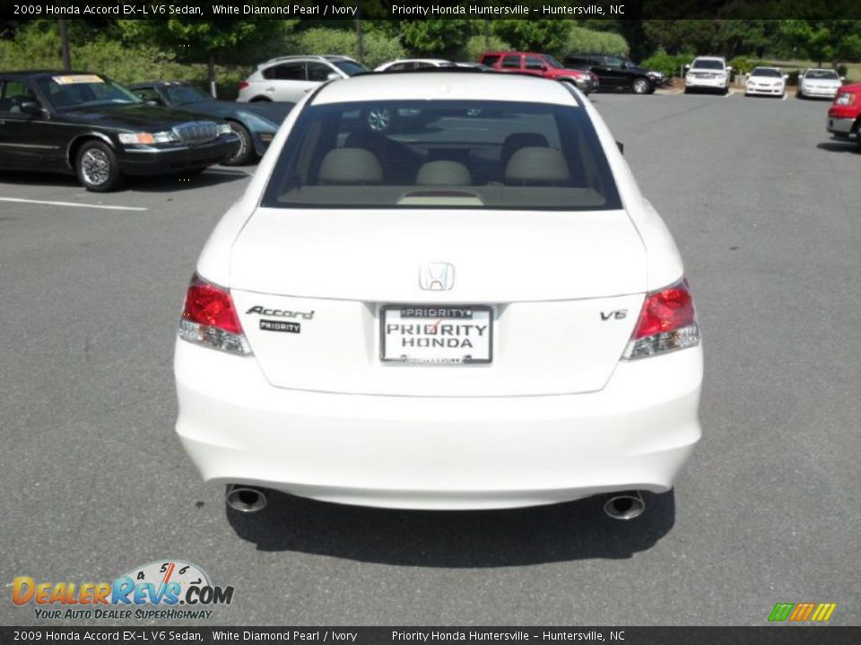 2009 Honda Accord EX-L V6 Sedan White Diamond Pearl / Ivory Photo #3