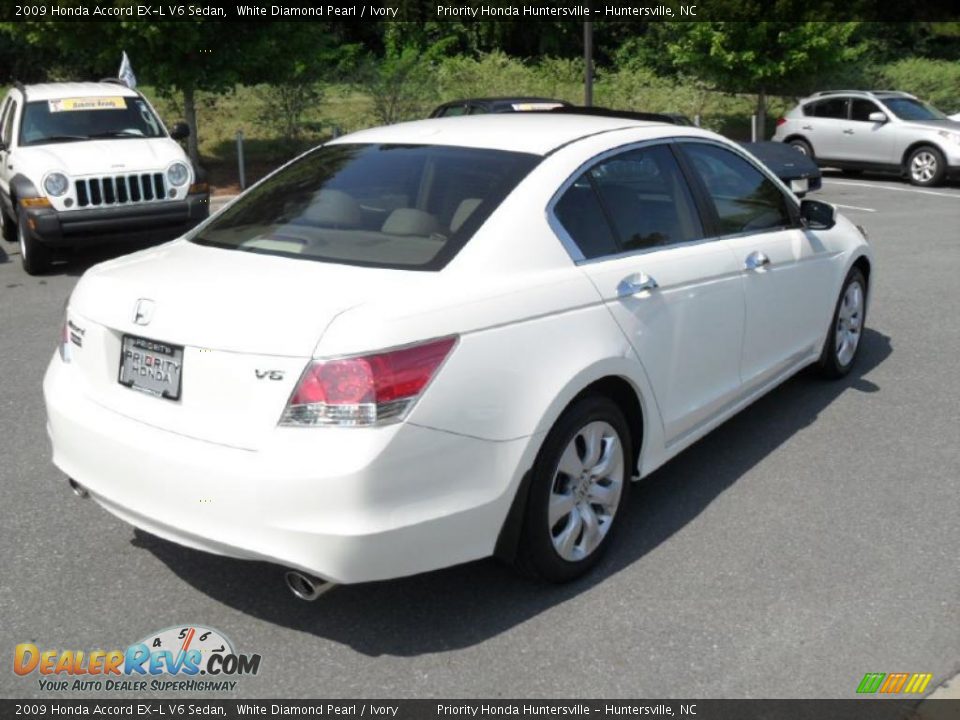 2009 Honda Accord EX-L V6 Sedan White Diamond Pearl / Ivory Photo #4