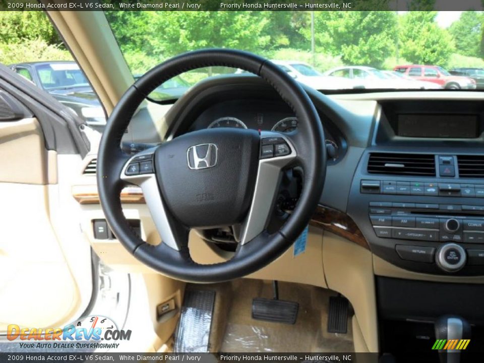 2009 Honda Accord EX-L V6 Sedan White Diamond Pearl / Ivory Photo #15