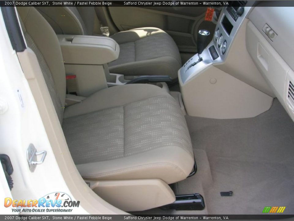 2007 Dodge Caliber SXT Stone White / Pastel Pebble Beige Photo #3