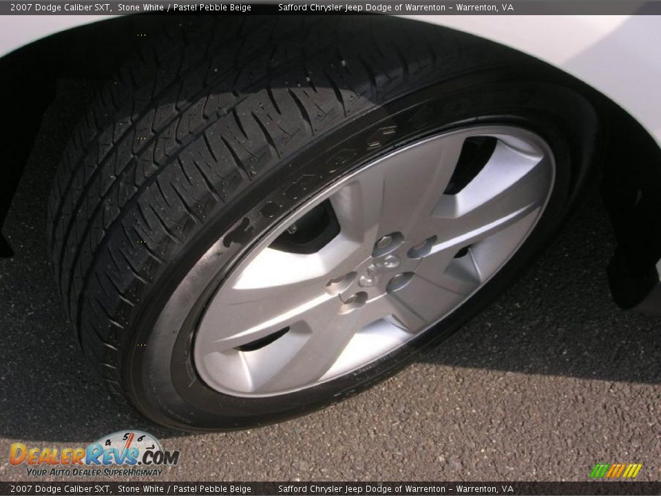 2007 Dodge Caliber SXT Stone White / Pastel Pebble Beige Photo #7