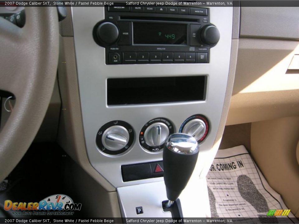 2007 Dodge Caliber SXT Stone White / Pastel Pebble Beige Photo #9