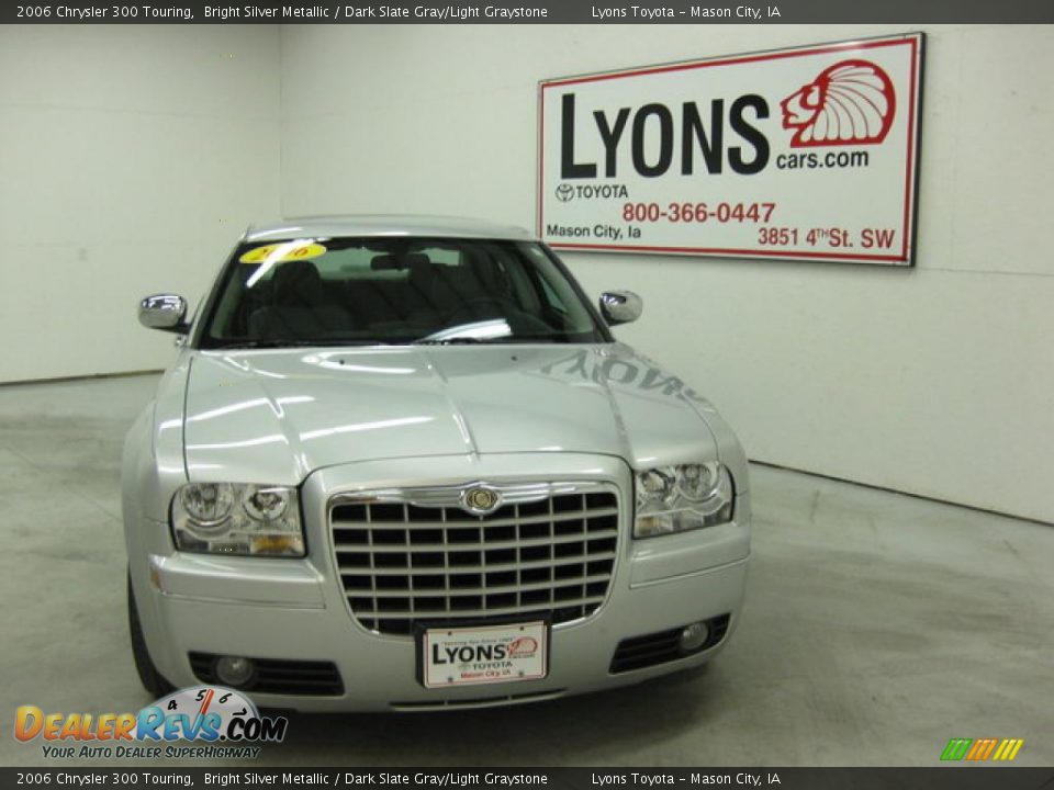 2006 Chrysler 300 Touring Bright Silver Metallic / Dark Slate Gray/Light Graystone Photo #20