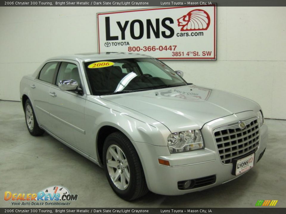2006 Chrysler 300 Touring Bright Silver Metallic / Dark Slate Gray/Light Graystone Photo #21