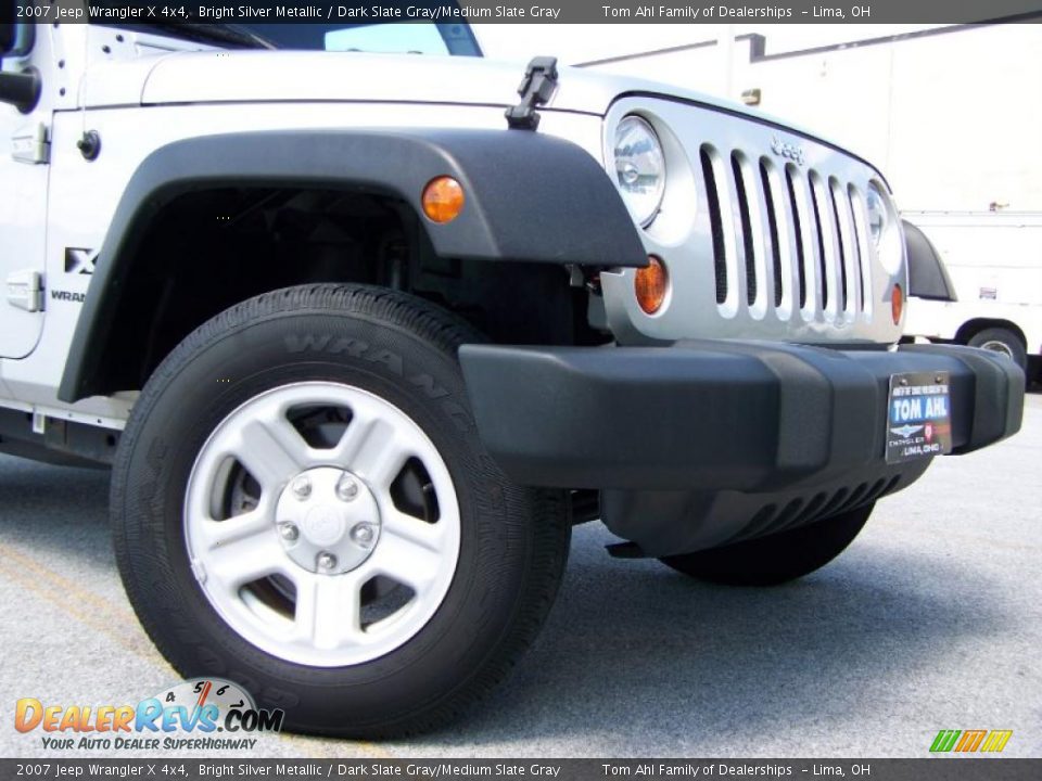 2007 Jeep Wrangler X 4x4 Bright Silver Metallic / Dark Slate Gray/Medium Slate Gray Photo #2