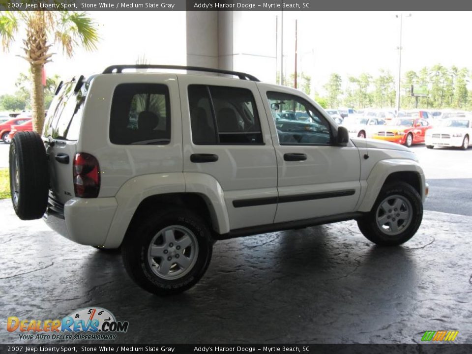 2007 Jeep Liberty Sport Stone White / Medium Slate Gray Photo #6