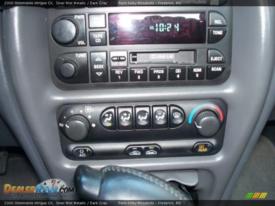 2000 Oldsmobile Intrigue GX Silver Mist Metallic / Dark Gray Photo #12