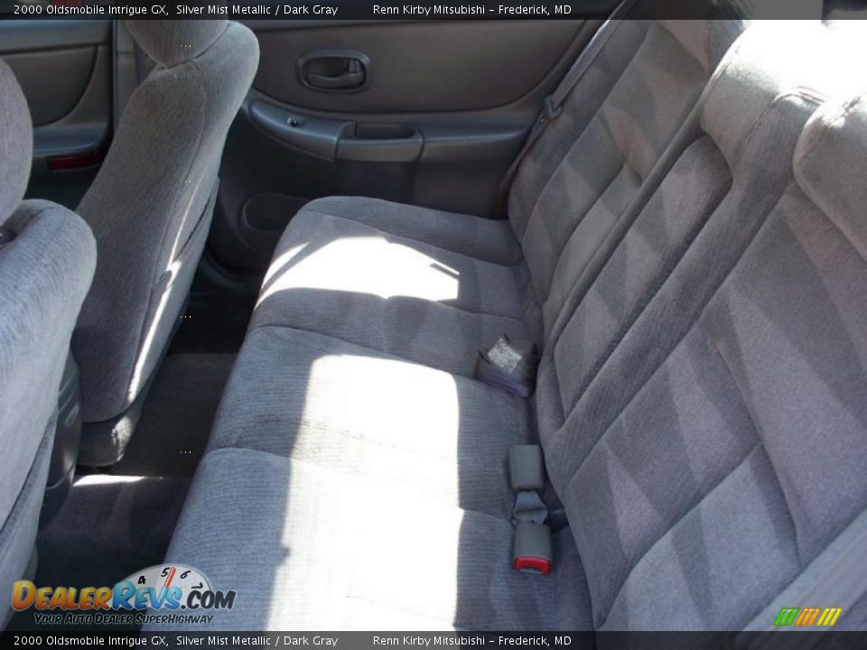 2000 Oldsmobile Intrigue GX Silver Mist Metallic / Dark Gray Photo #17