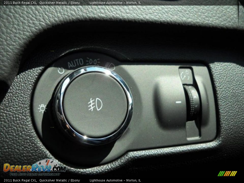 2011 Buick Regal CXL Quicksilver Metallic / Ebony Photo #17