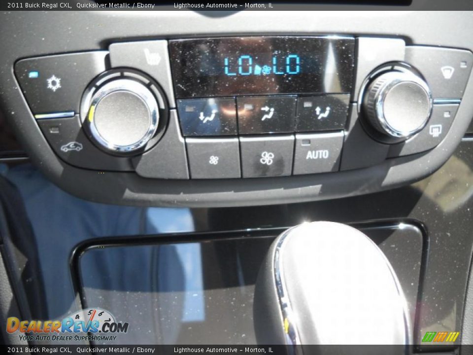 2011 Buick Regal CXL Quicksilver Metallic / Ebony Photo #20