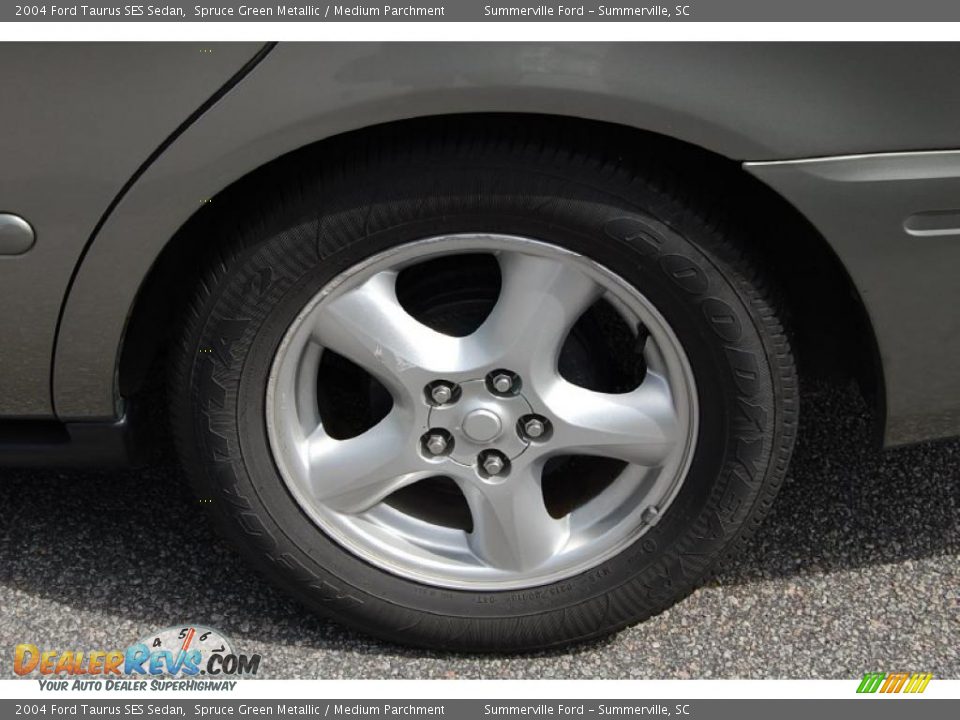 2004 Ford Taurus SES Sedan Spruce Green Metallic / Medium Parchment Photo #18