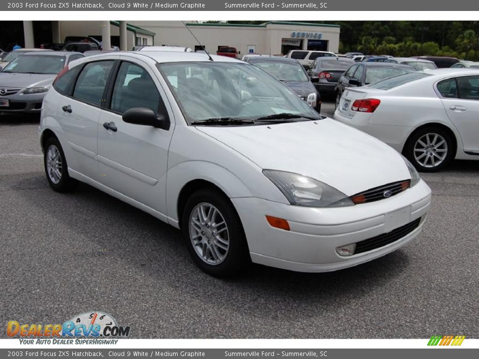 2003 Ford Focus ZX5 Hatchback Cloud 9 White / Medium Graphite Photo #1