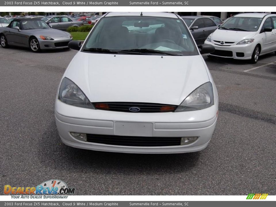 2003 Ford Focus ZX5 Hatchback Cloud 9 White / Medium Graphite Photo #13