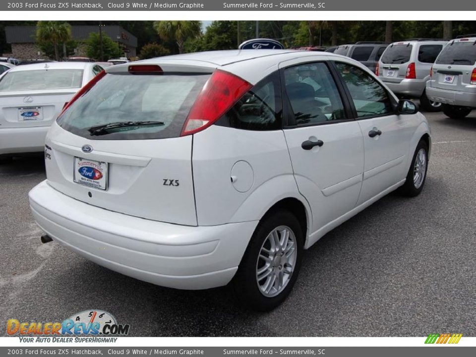 2003 Ford Focus ZX5 Hatchback Cloud 9 White / Medium Graphite Photo #15