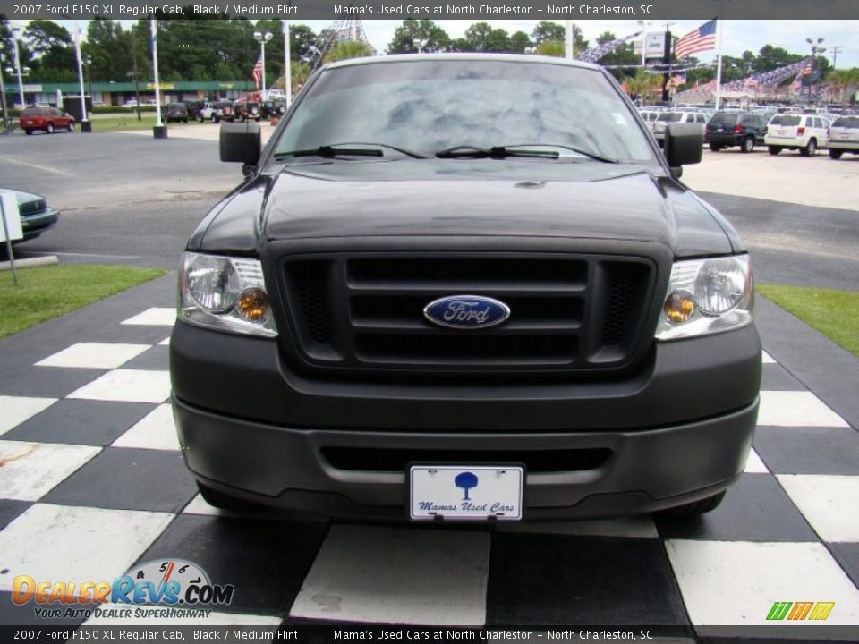 2007 Ford F150 XL Regular Cab Black / Medium Flint Photo #4