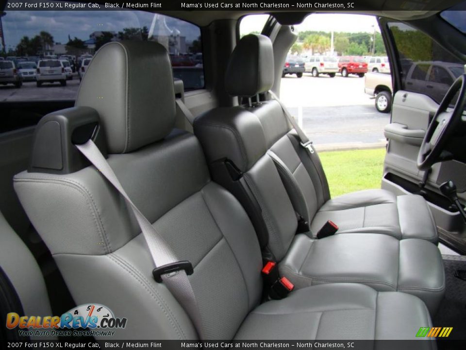 2007 Ford F150 XL Regular Cab Black / Medium Flint Photo #15