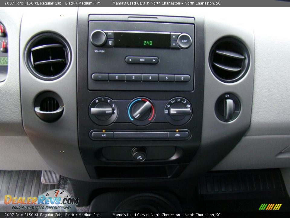2007 Ford F150 XL Regular Cab Black / Medium Flint Photo #20