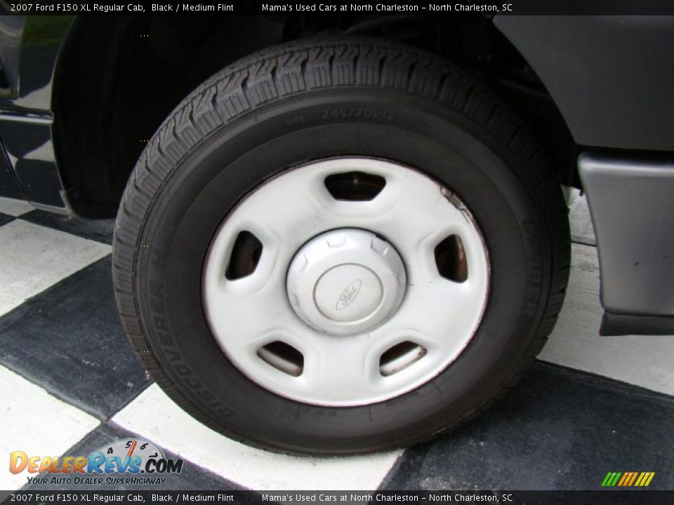 2007 Ford F150 XL Regular Cab Black / Medium Flint Photo #26