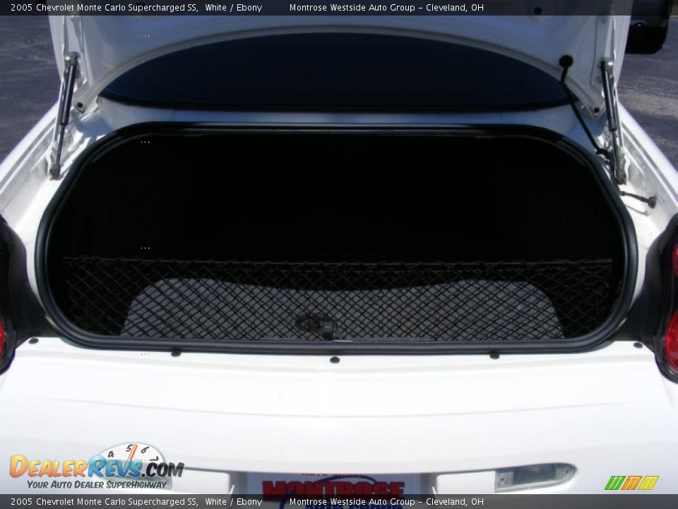 2005 Chevrolet Monte Carlo Supercharged SS White / Ebony Photo #26