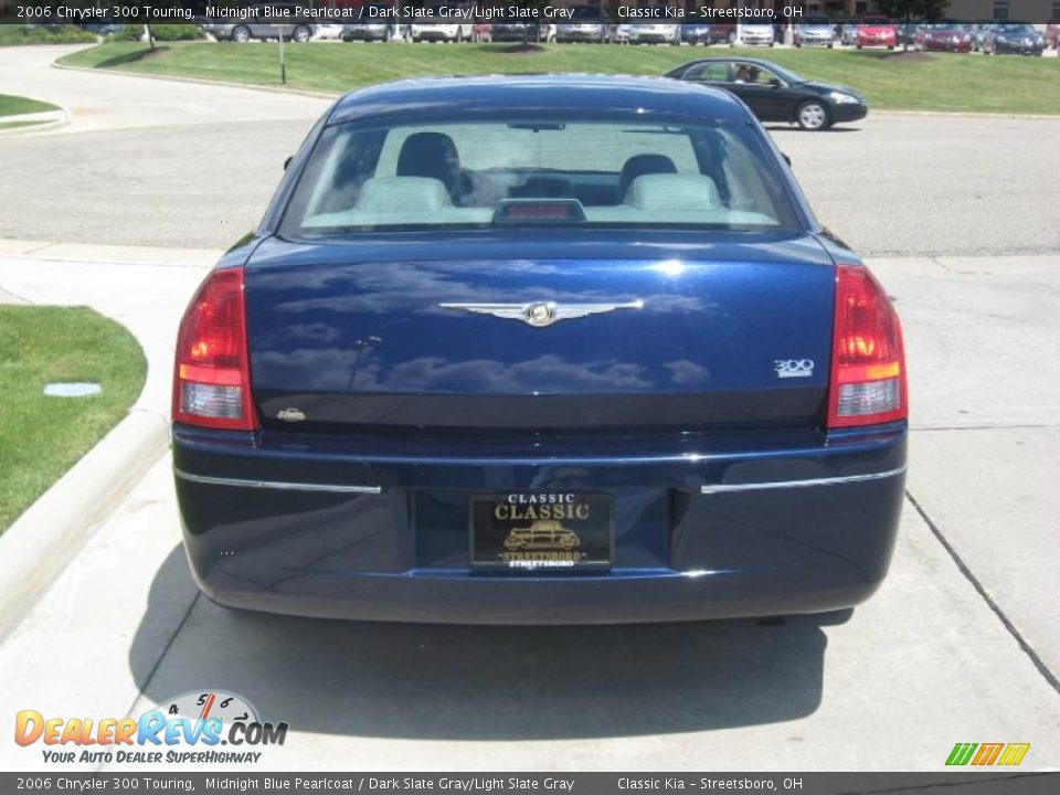 2006 Chrysler 300 Touring Midnight Blue Pearlcoat / Dark Slate Gray/Light Slate Gray Photo #4
