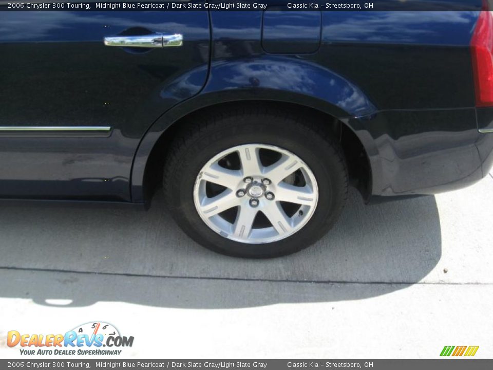 2006 Chrysler 300 Touring Midnight Blue Pearlcoat / Dark Slate Gray/Light Slate Gray Photo #9