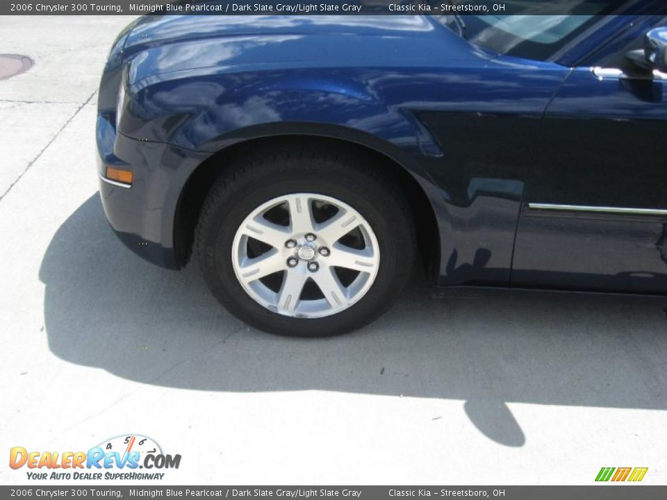 2006 Chrysler 300 Touring Midnight Blue Pearlcoat / Dark Slate Gray/Light Slate Gray Photo #10