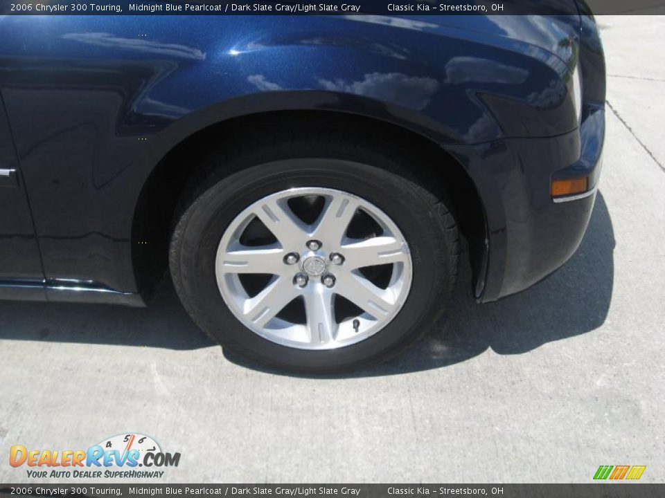 2006 Chrysler 300 Touring Midnight Blue Pearlcoat / Dark Slate Gray/Light Slate Gray Photo #11